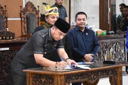 Wakil Bupati Dodo Tandatangani Nota Kesepakatan Awal RPJMD Kabupaten Kapuas 2025-2029