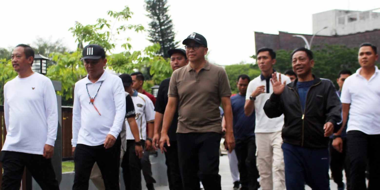 Jaga kebugaran Ditengah Kesibukan, Gubernur Kalteng Jogging Bersama Bupati Mura