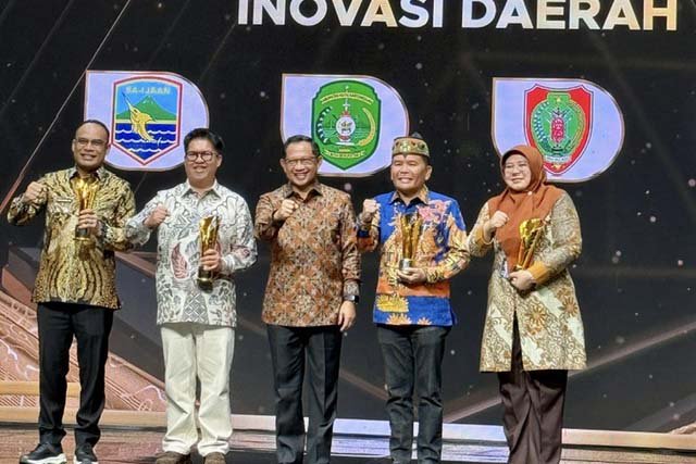 Gubernur Kalteng Terima Penghargaan di Bidang Pendidikan pada ajang bergengsi PDA 2025
