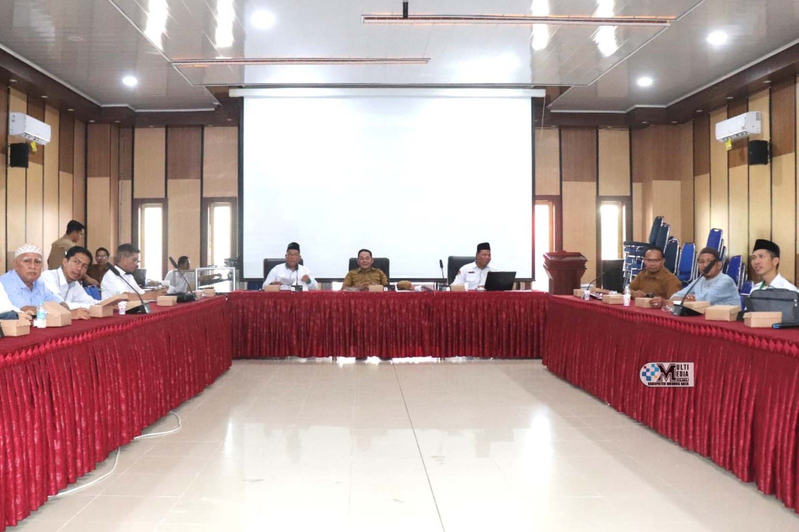 Rapat Finalisasi Badan Pengelola Masjid Agung Puruk Cahu Dihadiri Wabup Mura