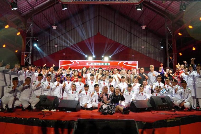 Bupati Resmi Tutup Mura Vaganza, Malam Puncak Hiburan Meriahkan HUT Ke-80 RI