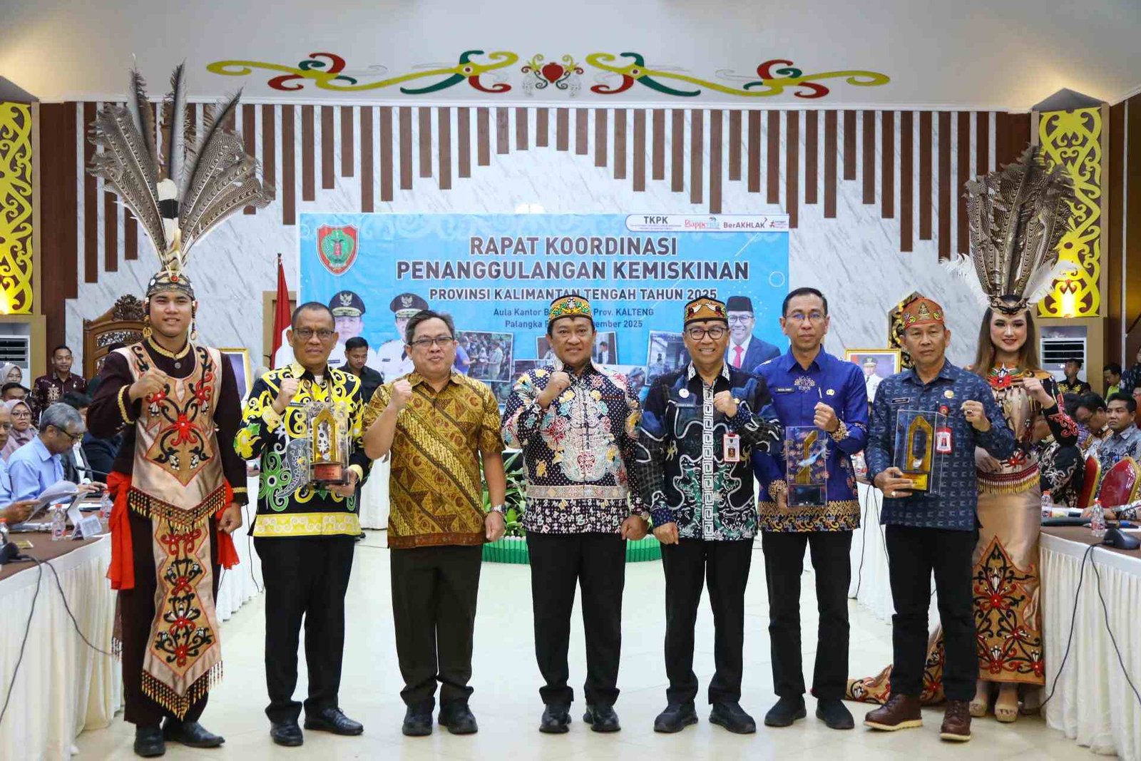 Komitmen Perkuat Program Penanggulangan Kemiskinan, Pemkab Murung Raya Raih Penghargaan