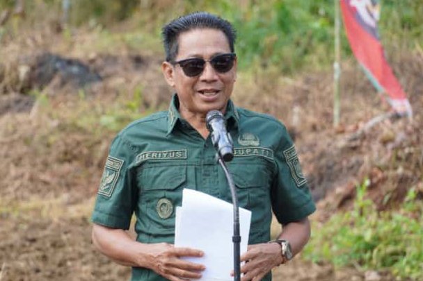 Dukung Upaya Strategis Wujudkan Swasembada Pangan, Bupati Heriyus Hadiri Tanam Jagung Hibrida