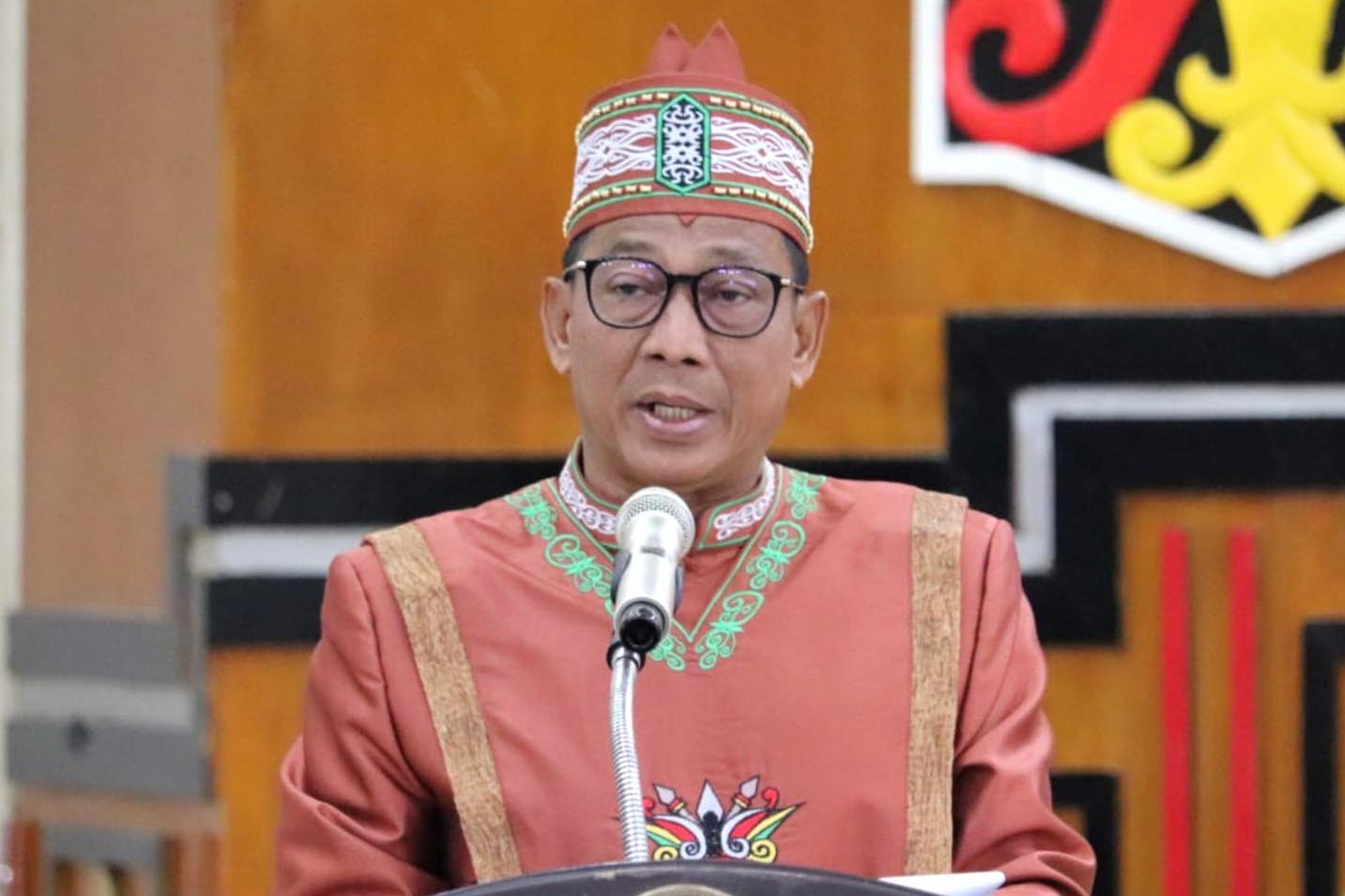 Bupati Murung Raya Lantik Tiga Damang Kepala Adat