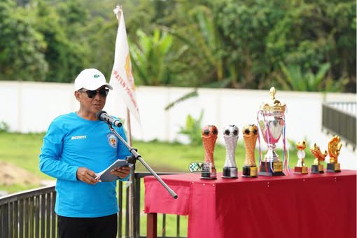 Heriyus Buka Turnamen Sepak Bola Bupati Cup I HEBAT