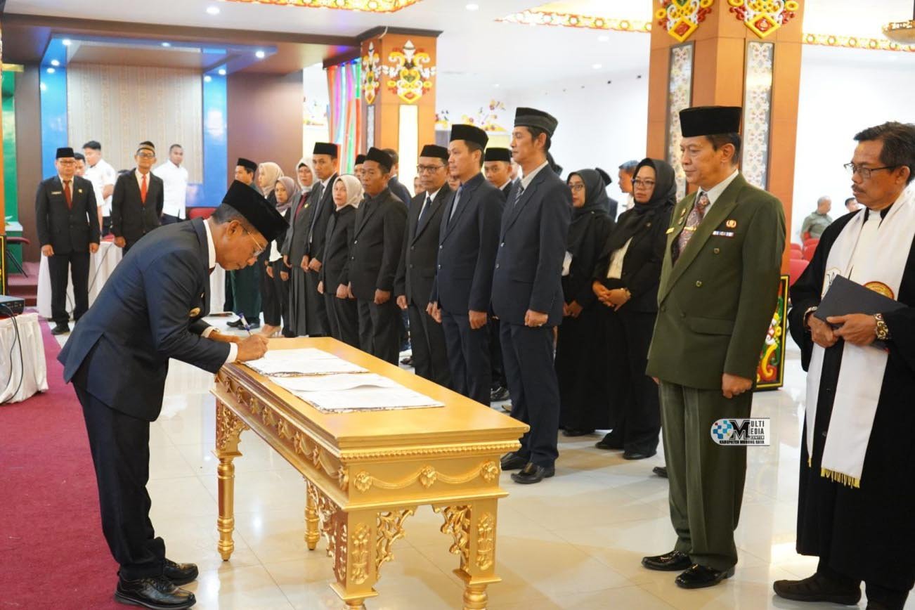 Bupati Heriyus Lantik Pj Sekda Murung Raya