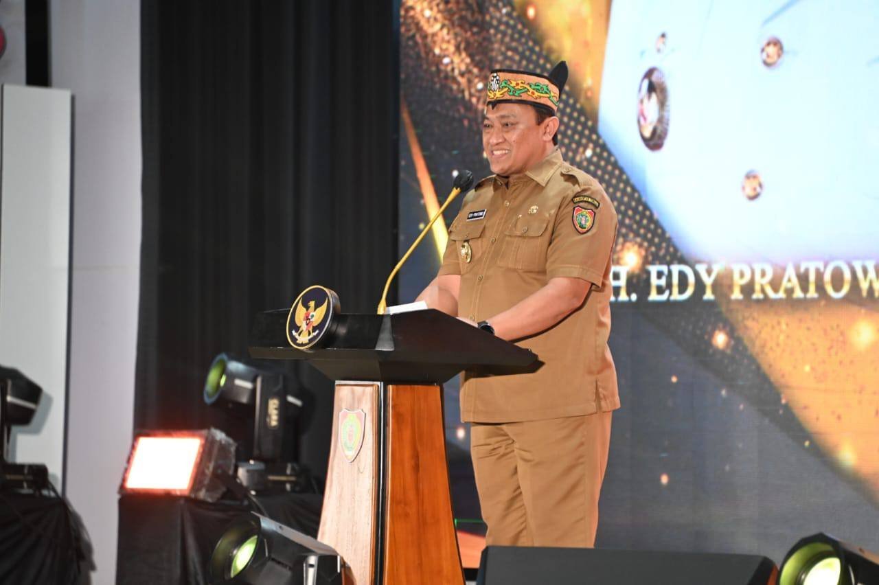 Wagub Edy Pratowo Hadiri Kenal Pamit Wakapolda Kalteng