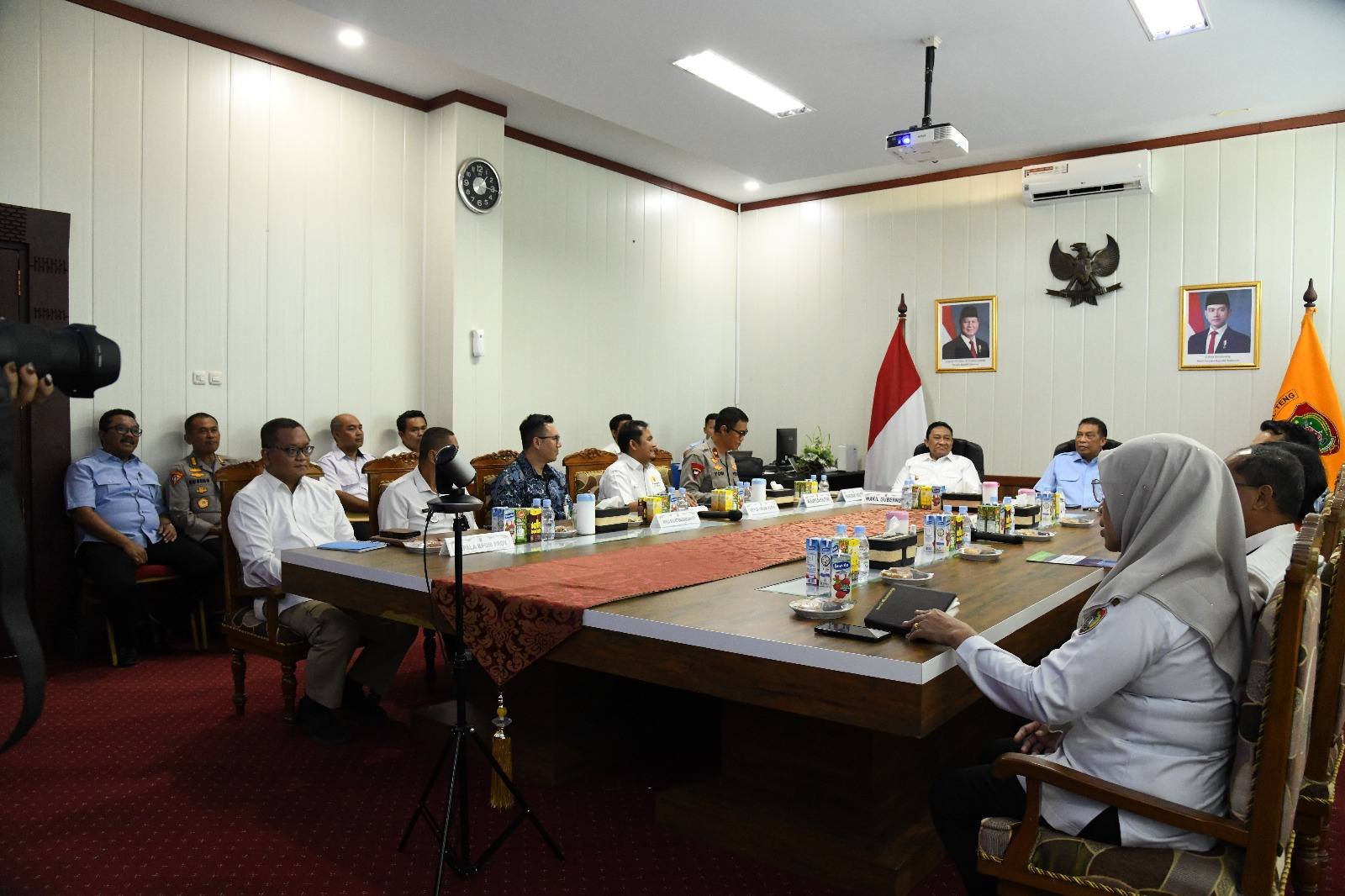 Audiensi Deputi BGN ke Pemprov Kalteng Pastikan Juknis MBG Berjalan Sesuai Aturan