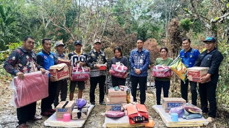 Pemkab Barito Utara Salurkan Bantuan untuk Korban Kebakaran di Desa Nihan Hilir