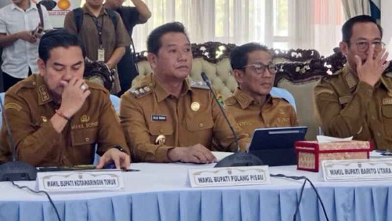 Wakil Bupati Barito Utara Sampaikan Peran Penting Ketua RT Sukseskan Program Kartu Huma Betang Sejahtera