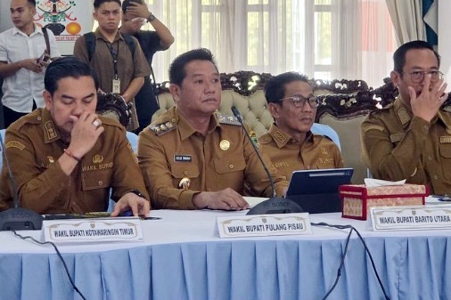 Wakil Bupati Barito Utara Sampaikan Peran Penting Ketua RT Sukseskan Program Kartu Huma Betang Sejahtera