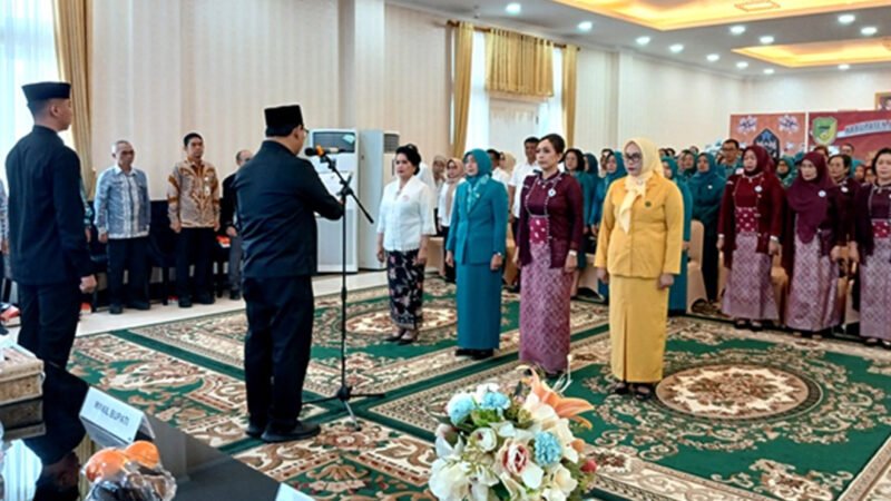 Bupati Barito Utara Resmi Lantik Pengurus TP-PKK, GOW, PP PAUD dan Dekranasda 2025-2030