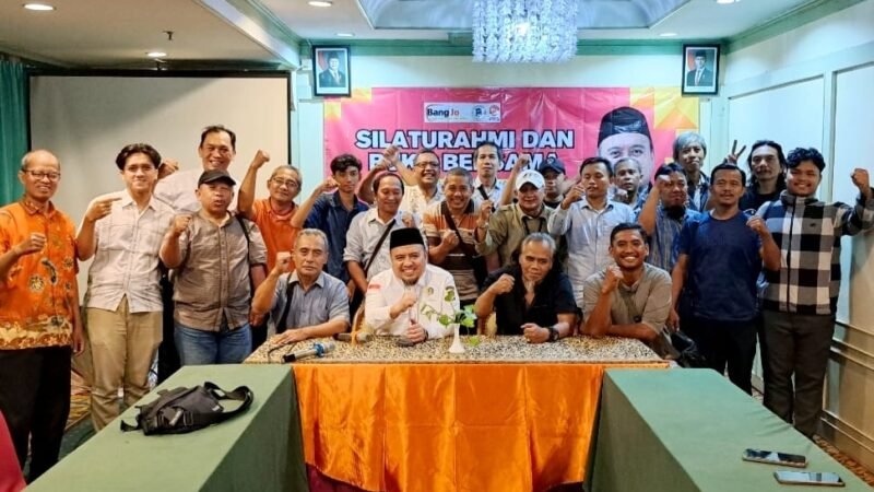 Bang Jo Gelar Buka Puasa Bareng Insan Pers, Soroti Pemblokiran KTP Warga Surabaya