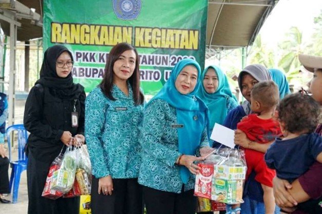 Peringati HKG PKK ke-54, TP PKK Barito Utara Gelar Pasar Murah hingga Bantuan Sosial di Desa Batu Raya I