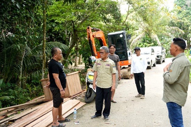 Kadis PUPR Sampaikan Akan Segera Ditangani Jalan Rusak Menuju Batu Raya