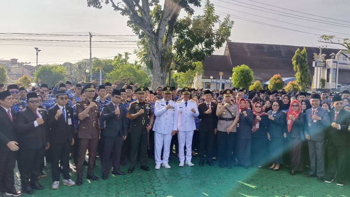 Bupati Barito Utara Pimpin Upacara Peringatan Hari Otonomi Daerah ke-30