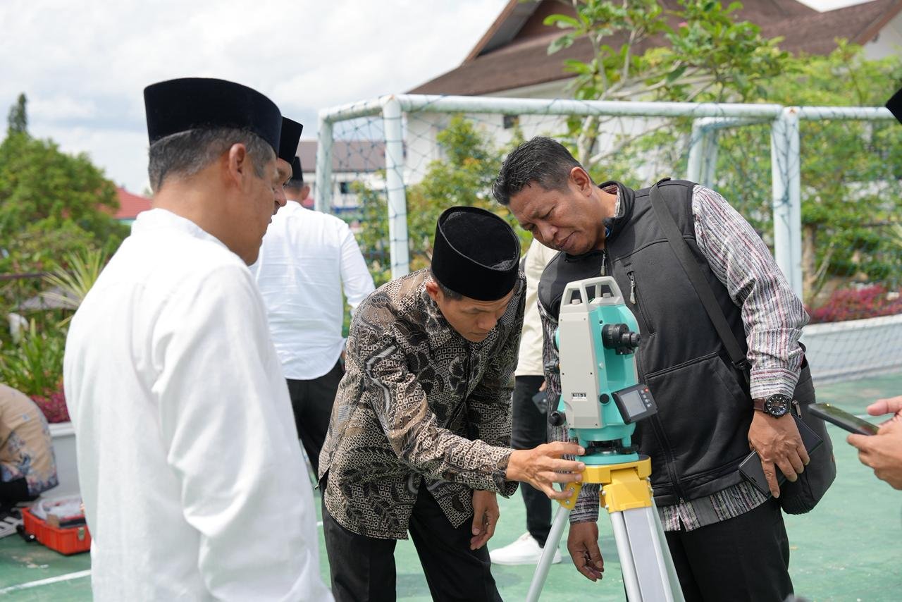 Tim Kemenag Barut Lakukan Kalibrasi Arah Kiblat Mushalla Shalahuddin Al Ayyubi