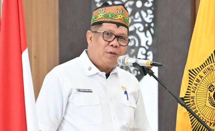 Pengukuhan Pengurus LBH Antang Damang, Sahli Darliansjah Ajak Bersinergi dengan Pemda dan Aparat Penegak Hukum