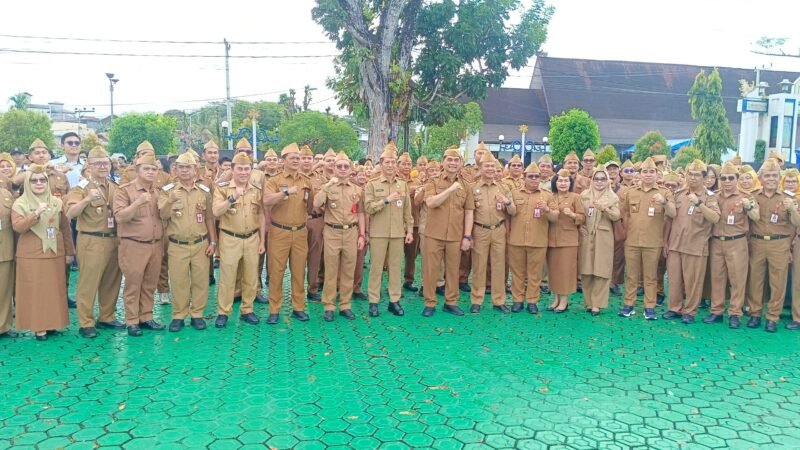 Bupati Barut Tegaskan Pentingnya Disiplin Dalam Bekerja