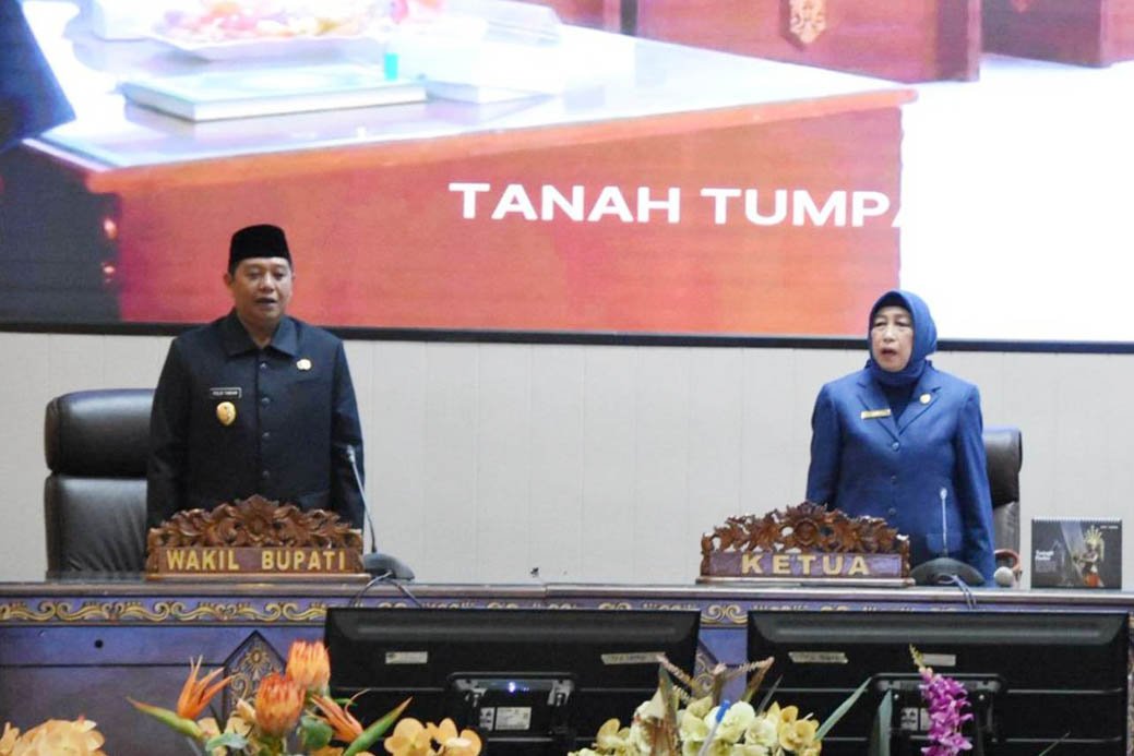 Wakil Bupati Barito Utara Hadiri Rapur Penyampaian Rekomendasi DPRD Terhadap LKPJ Bupati