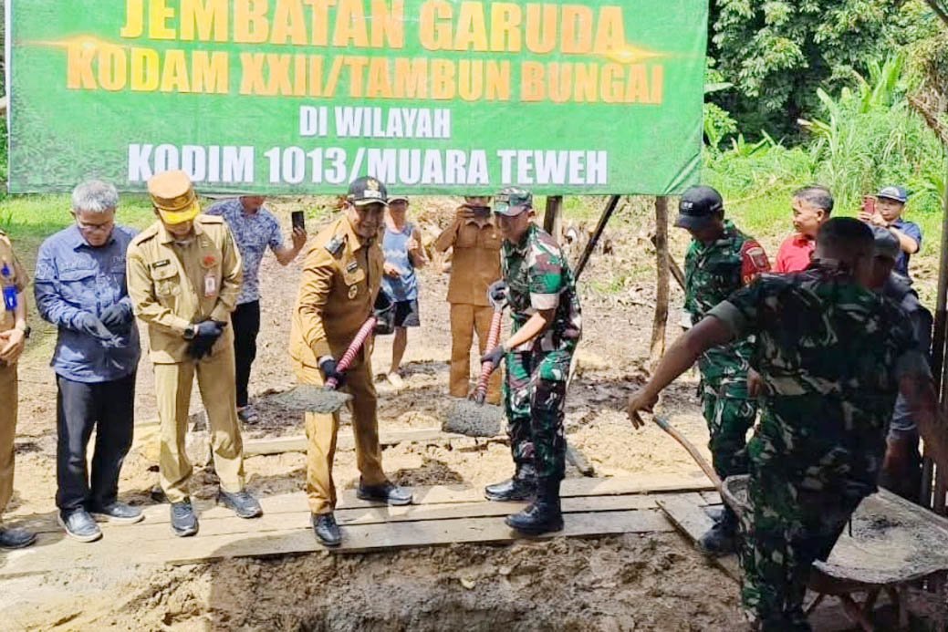 Wakil Bupati Barito Utara Hadiri Ground Breaking Jembatan Garuda di Desa Liang Buah