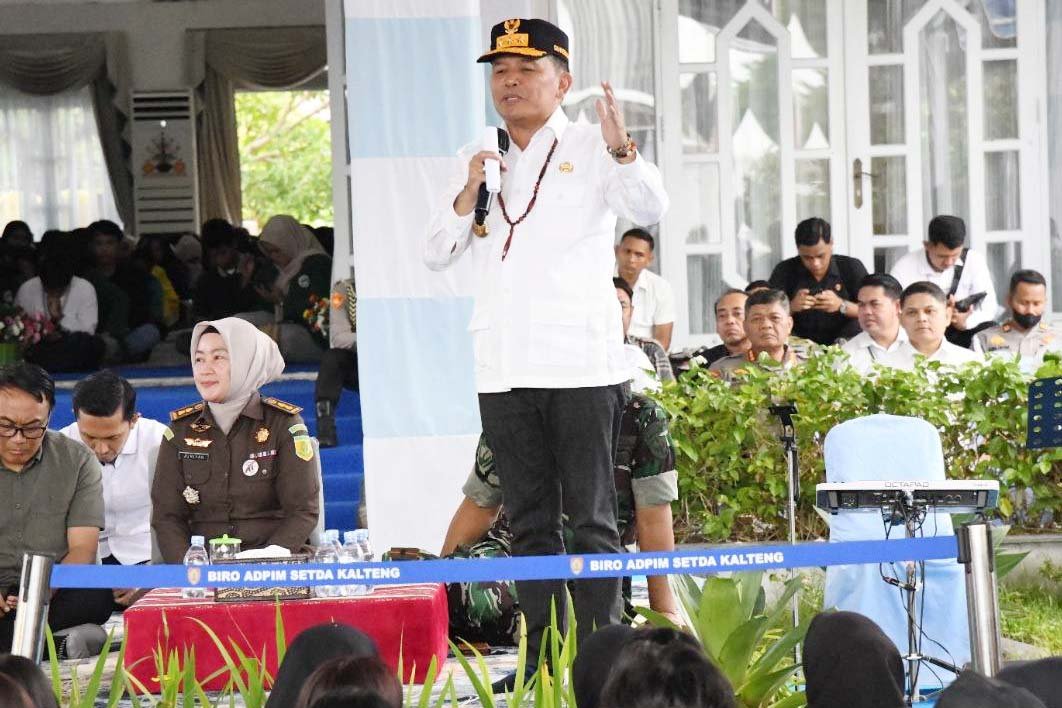 Momen Spesial Hari Jadi ke-69 Kalteng, Gubernur Resmi Buka Pasar Murah untuk Mahasiswa