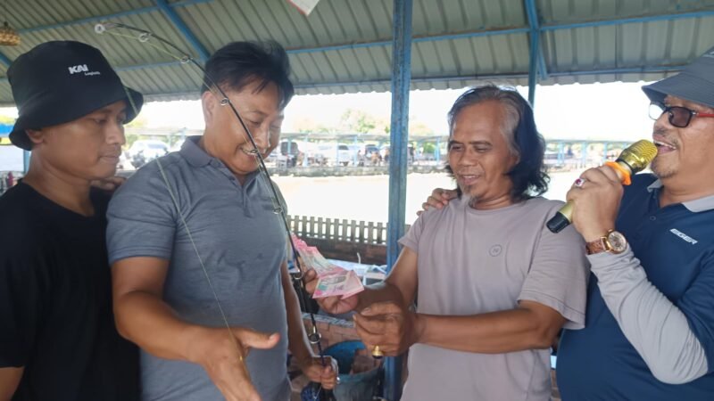 Pererat Silaturahmi, Jurnalis Dewan Bareng Setwan Gelar Lomba Mancing