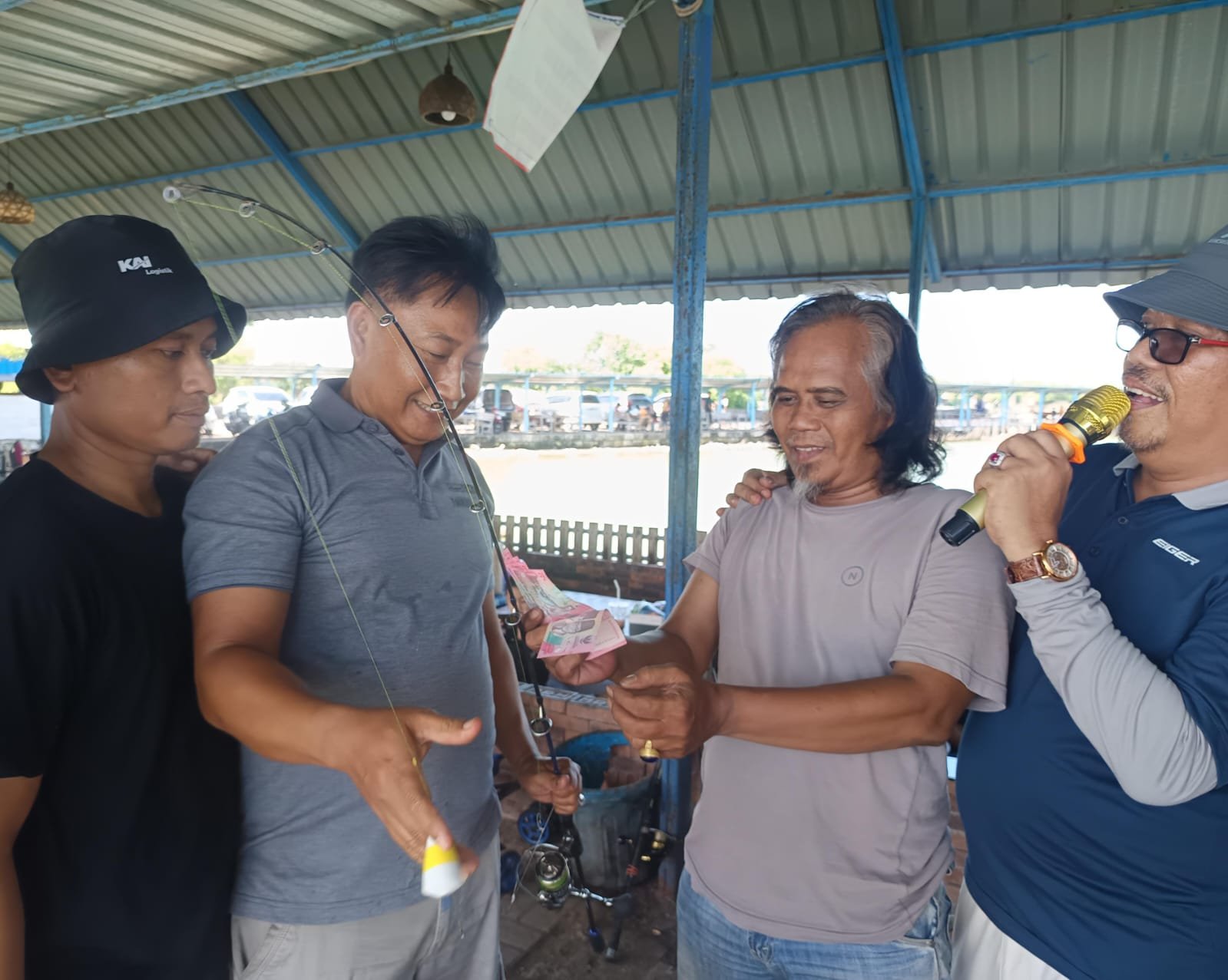 Pererat Silaturahmi, Jurnalis Dewan Bareng Setwan Gelar Lomba Mancing