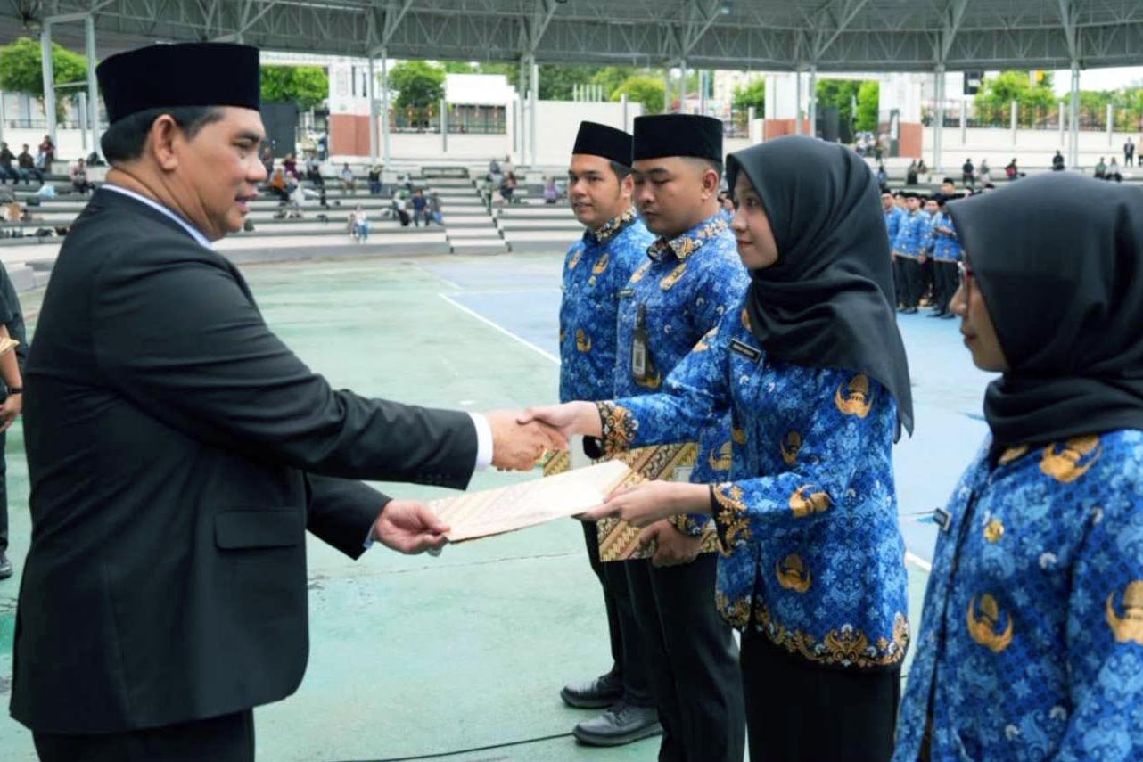 1.097 PNS Barito Utara Diambil Sumpah/Janji dan Terima SK Pengangkatan PNS