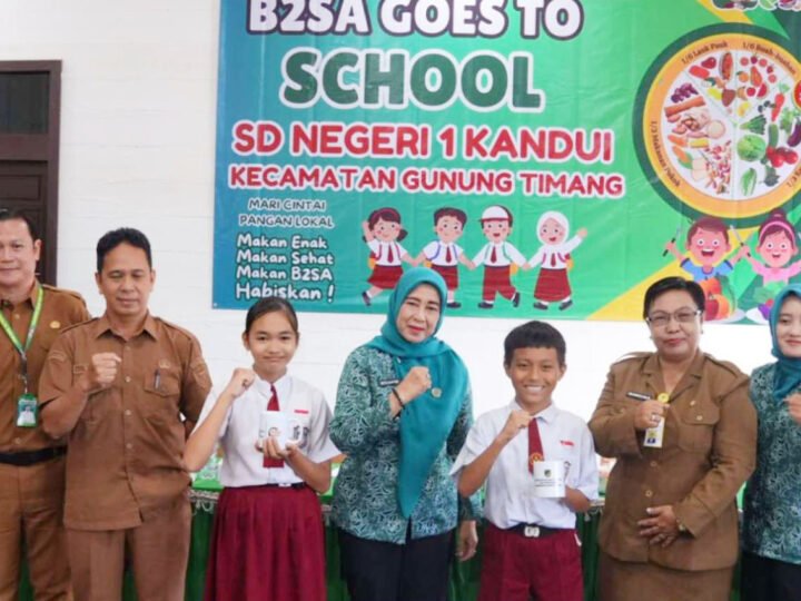 Dukung Peningkatan Kualitas Gizi Masyarakat, Ketua TP PKK Barito Utara Hadiri B2SA Goes To School