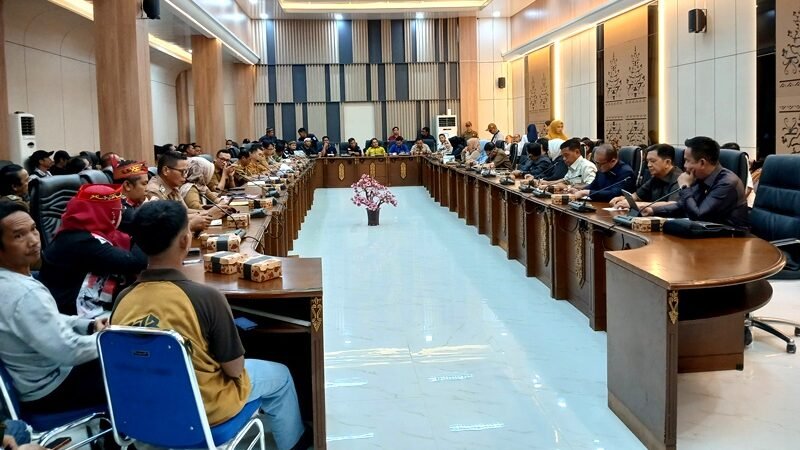 Pemkab Barito Utara Dukung Pengembangan WPR Sesuai Ketentuan yang Berlaku pada Rapat RDP DPRD