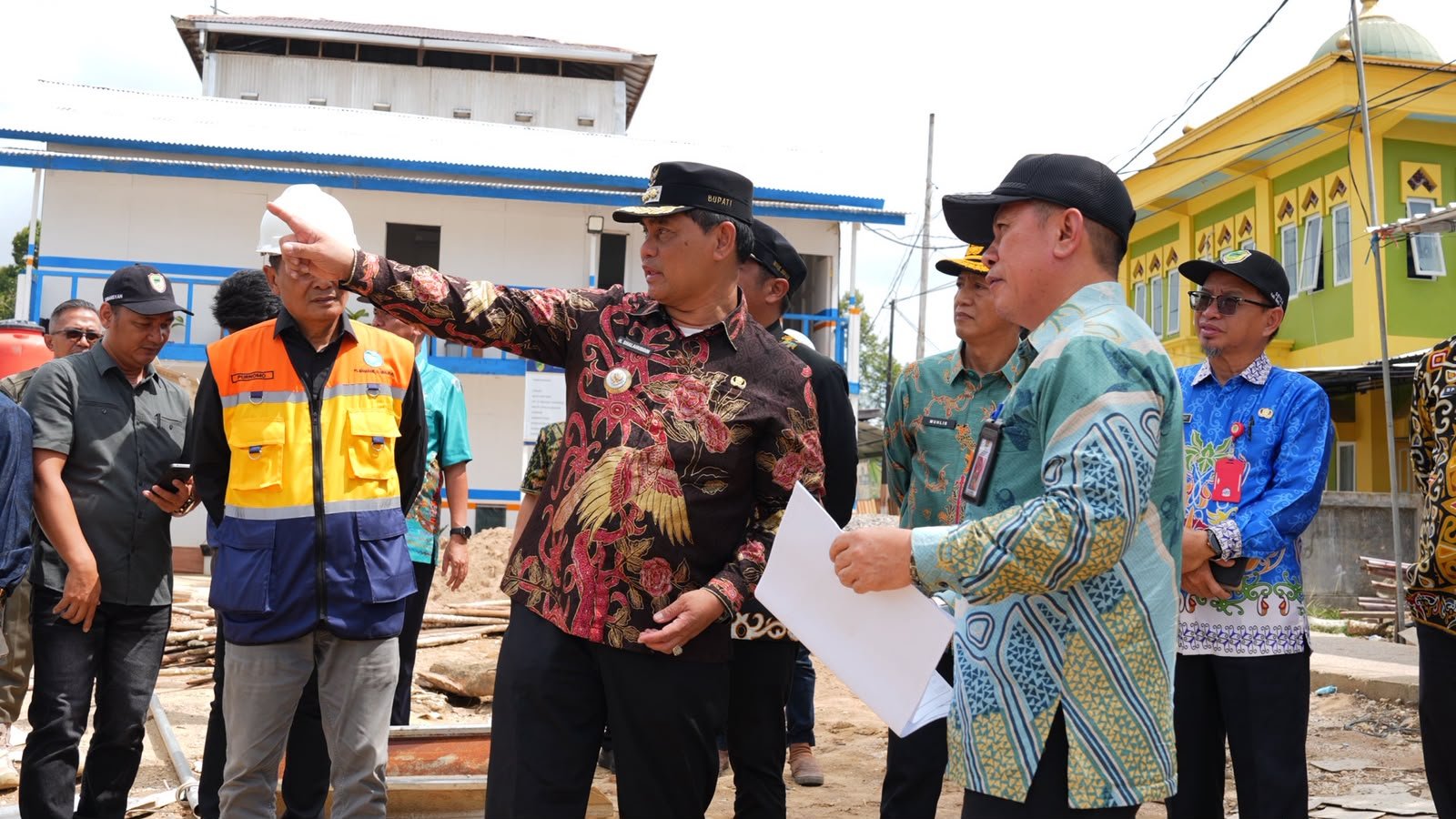 Bupati Barito Utara Tekankan Empat Poin Utama Saat Tinjau Sejumlah Proyek Infrastruktur dan Fasilitas Publik