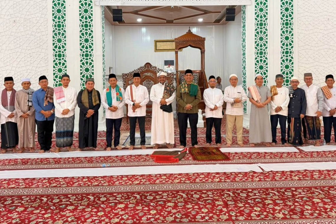 Bupati Barito Utara Pererat Ukhuwah Islamiyah dan Serap Aspirasi Masyarakat Usai Shalat Jumat
