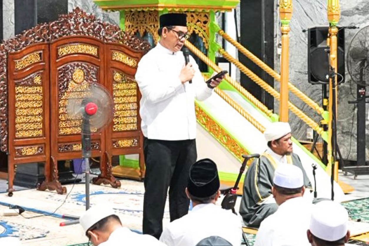 Usai Laksanakan Salat Idul Adha, Bupati Shalahuddin Serukan Semangat Berkorban dan Berbagi Kepada Sesama