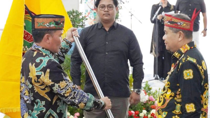 Gubernur Lepas Kontingen Kalteng Ikuti Pesparawi Nasional XIV di Manokwari