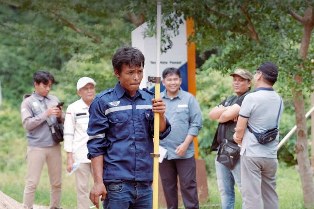 PUPR Barito Utara Lakukan Rekayasa Lapangan Pada Pekerjaan Pembangunan Jembatan Islamic Center