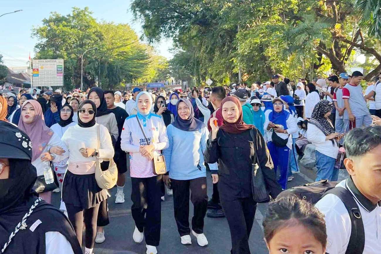 Ketua TP PKK Kalteng Ikuti Jalan Sehat dan Festival Kuliner di Makassar