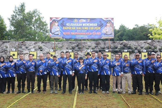 Pj. Sekda Kalteng Hadiri Perlombaan Menembak dan Lomba Sumpit Peringati Hari Bhayangkara ke-80