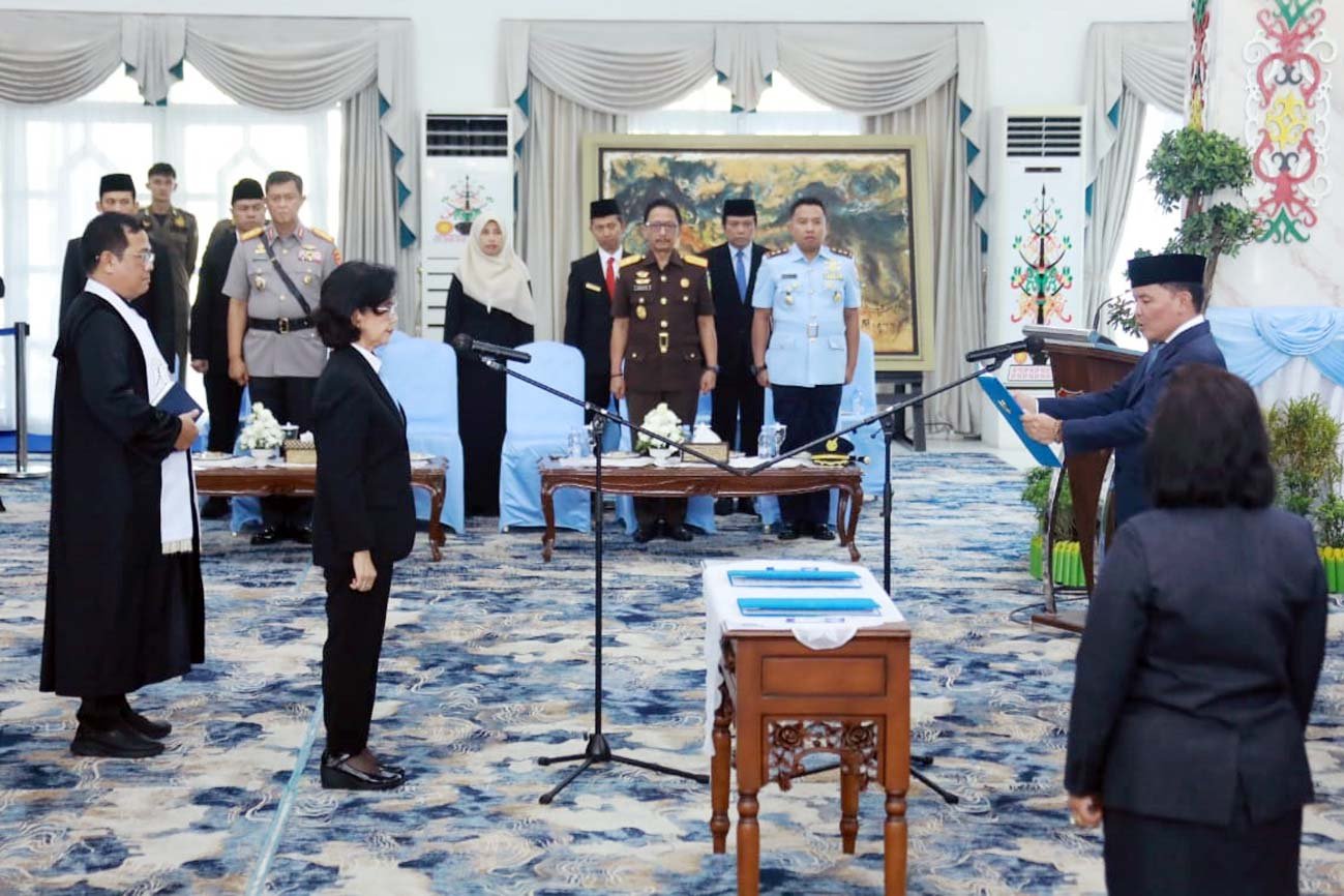 Linae Victoria Aden Resmi Dilantik Sebagai Sekda Definitif Kalteng