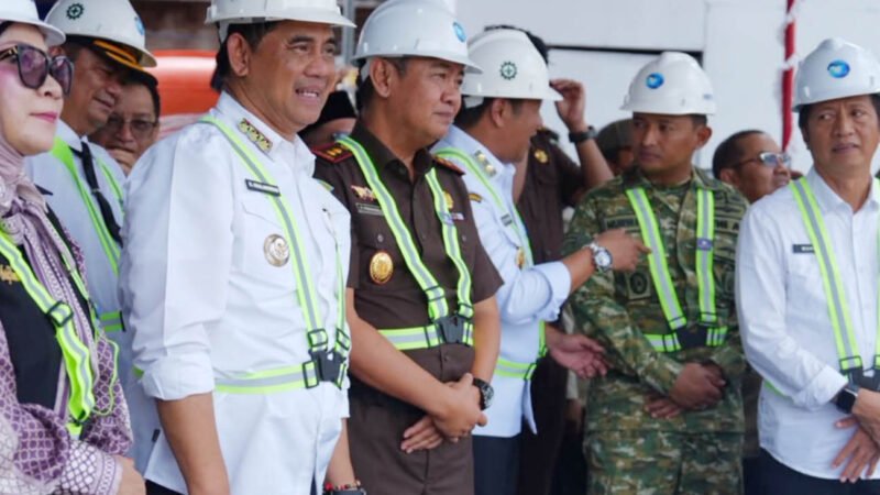 Bupati Barito Utara Lakukan Groundbreaking Ceremony Proyek Penataan Kawasan Kumuh di Kelurahan Lanjas