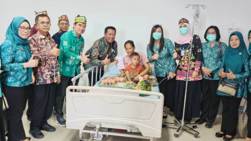Wakil Bupati Barito Utara Tinjau Bayi Terindikasi Stunting di RSUD Muara Teweh