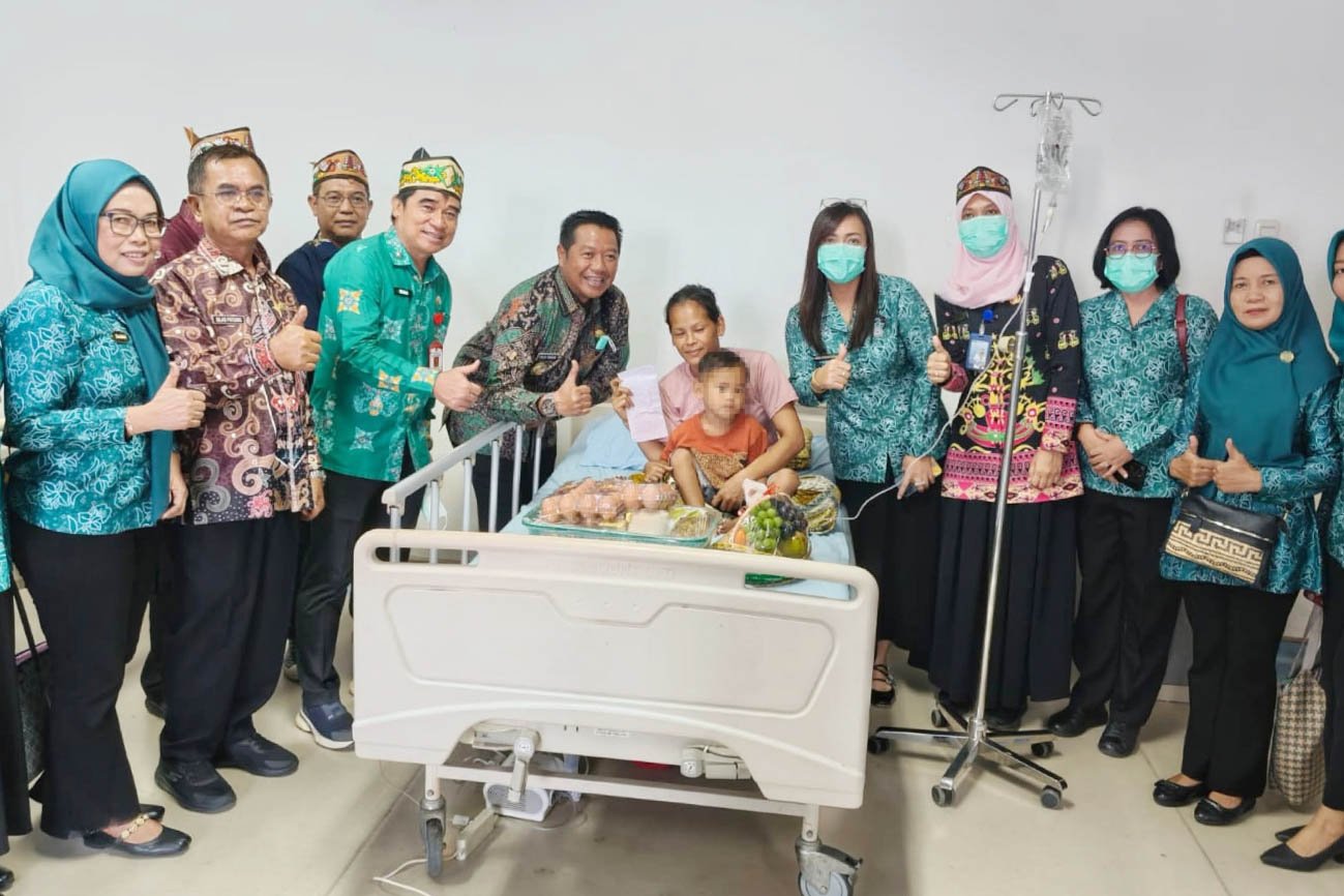 Wakil Bupati Barito Utara Tinjau Bayi Terindikasi Stunting di RSUD Muara Teweh
