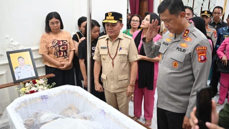 Sampaikan Belasungkawa, Gubernur Melayat ke Rumah Duka Polisi yang Gugur Saat Penggerebekan Bandar Narkoba