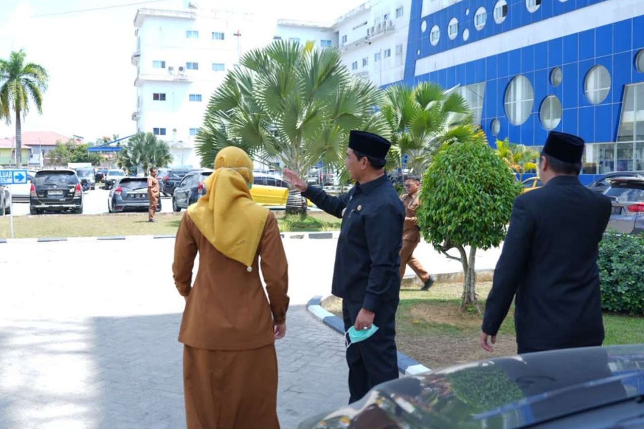 Pantau Progres RSUD Muara Teweh, Bupati Shalahuddin: Jangan Sampai Masyarakat Menunggu Terlalu Lama